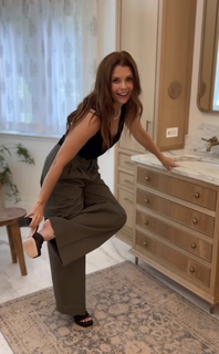 JoAnna Garcia Swisher feet photo thumbnail