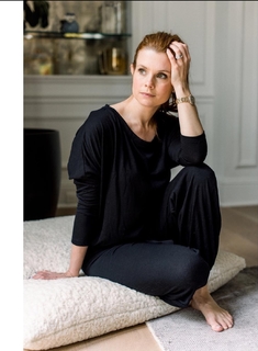 JoAnna Garcia Swisher feet photo thumbnail