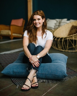 JoAnna Garcia Swisher feet photo thumbnail