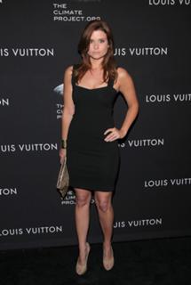 JoAnna Garcia Swisher feet photo thumbnail