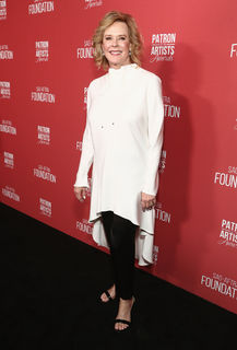 JoBeth Williams feet photo thumbnail