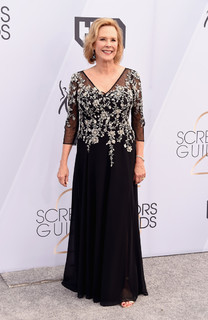 JoBeth Williams feet photo thumbnail