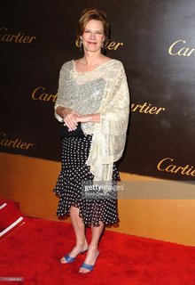 JoBeth Williams feet photo thumbnail