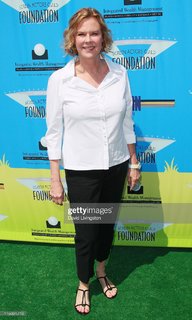 JoBeth Williams feet photo thumbnail