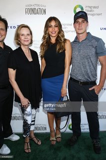JoBeth Williams feet photo thumbnail
