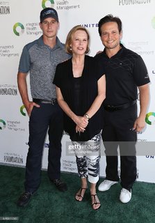 JoBeth Williams feet photo thumbnail