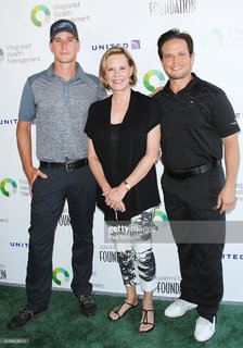 JoBeth Williams feet photo thumbnail