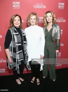 JoBeth Williams feet photo thumbnail