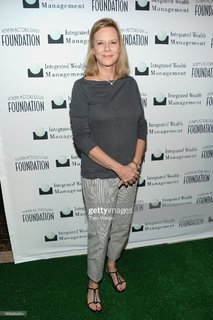 JoBeth Williams feet photo thumbnail