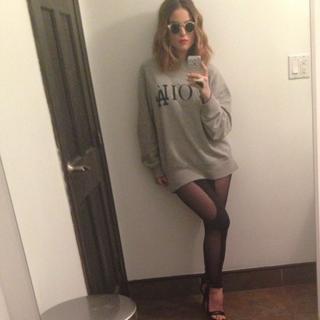 JoJo feet photo thumbnail