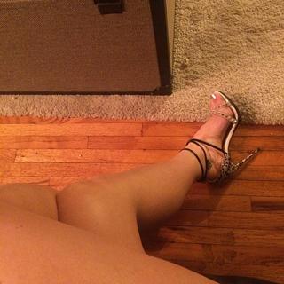 JoJo feet photo thumbnail