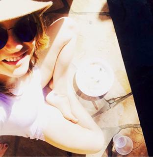 JoJo feet photo thumbnail