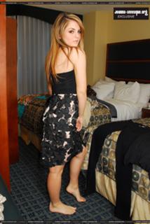 JoJo feet photo thumbnail