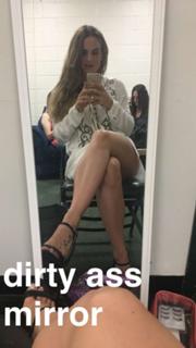 JoJo feet photo thumbnail