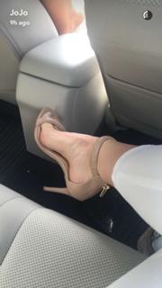 JoJo feet photo thumbnail
