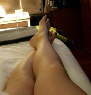 JoJo feet photo thumbnail