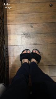 JoJo feet photo thumbnail