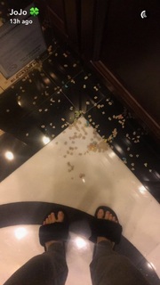 JoJo feet photo thumbnail