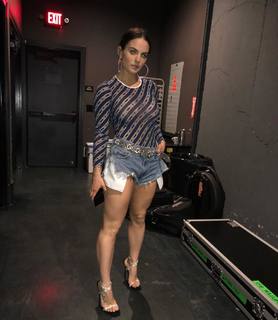 JoJo feet photo thumbnail