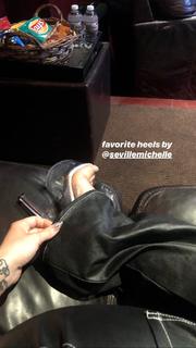 JoJo feet photo thumbnail