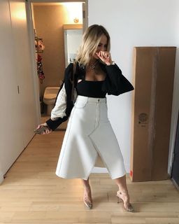 JoJo feet photo thumbnail