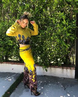 JoJo feet photo thumbnail