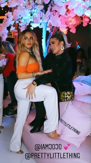 JoJo feet photo thumbnail
