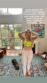 JoJo feet photo thumbnail