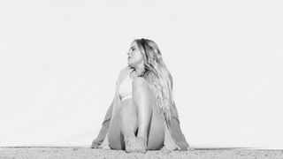JoJo feet photo thumbnail