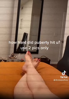JoJo feet photo thumbnail