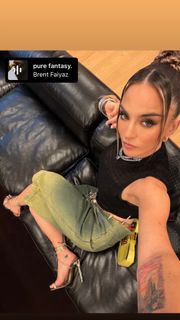 JoJo feet photo 4