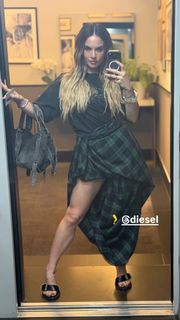 JoJo feet photo 6
