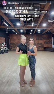 JoJo Siwa feet photo thumbnail