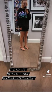 JoJo Siwa feet photo thumbnail