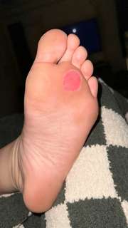 JoJo Siwa feet photo thumbnail