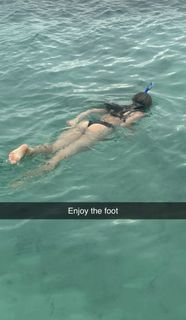 JoJo Siwa feet photo thumbnail