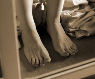 Joan Allen feet photo thumbnail