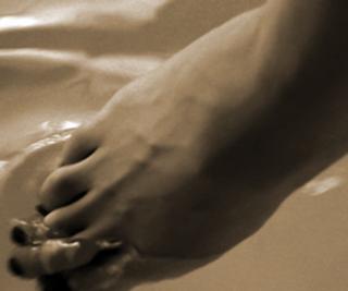 Joan Allen feet photo thumbnail