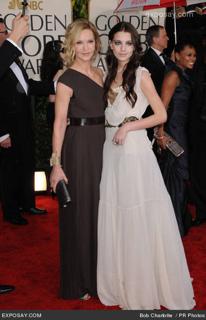 Joan Allen feet photo thumbnail