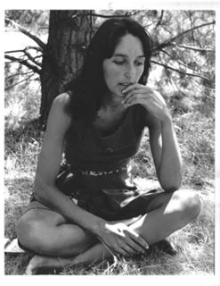 Joan Baez feet photo 13