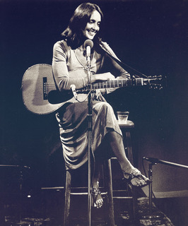 Joan Baez feet photo 19