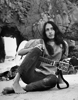 Joan Baez feet photo 18
