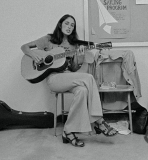 Joan Baez feet photo 20