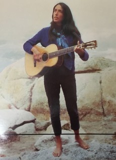 Joan Baez feet photo 16