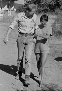Joan Baez feet photo 13