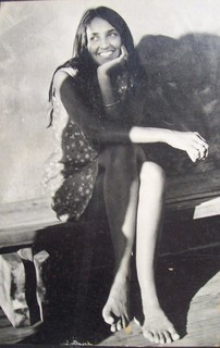 Joan Baez feet photo 9