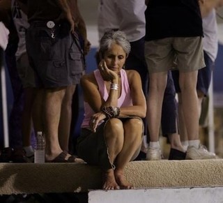 Joan Baez feet photo 5