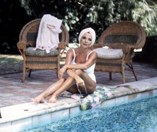 Joan Collins feet photo thumbnail