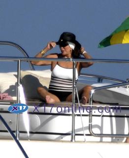 Joan Collins feet photo thumbnail