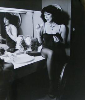 Joan Collins feet photo thumbnail